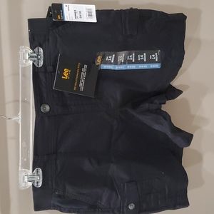 Womens size 14 Lee relaxed fit shorts- black